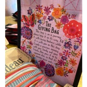 Klein tasje recycled the giving bag quote