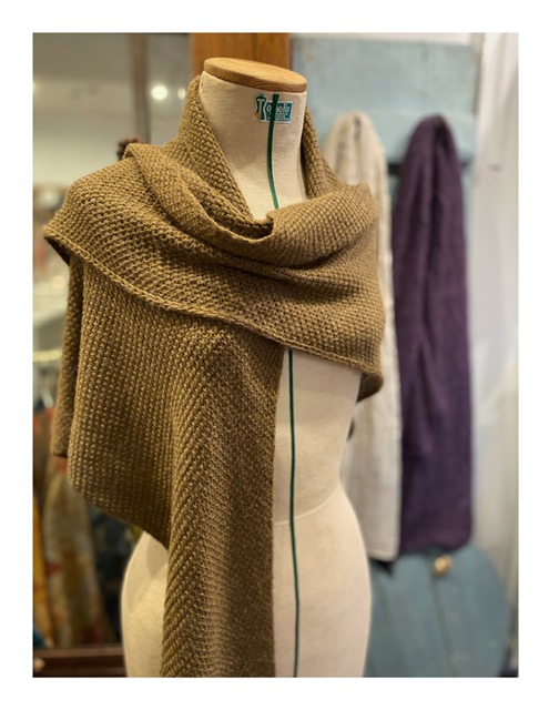 Driehoek basic shawl camel