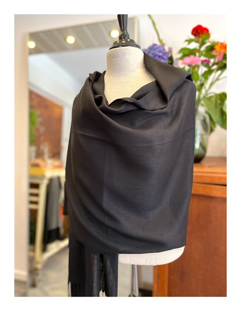 zwarte pashmina shawl met viscose katoen en cashmère