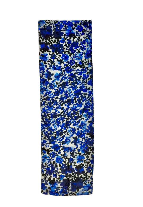 Smalle sjaal van zijde in blauw wit en zwart