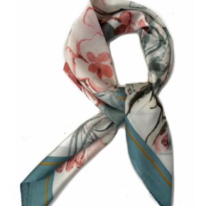 vierkante sjaal in blauwe pastel kleuren
