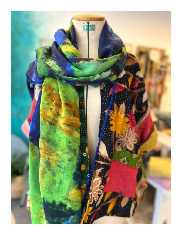 art shawl van Otracosa met de irissen van van Gogh