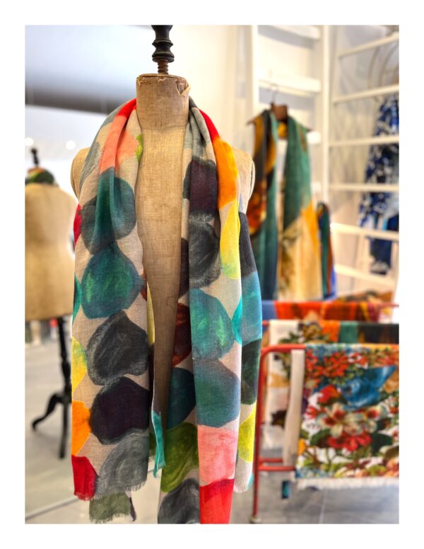Stola shawl met gekleurde cirkels van Otracosa