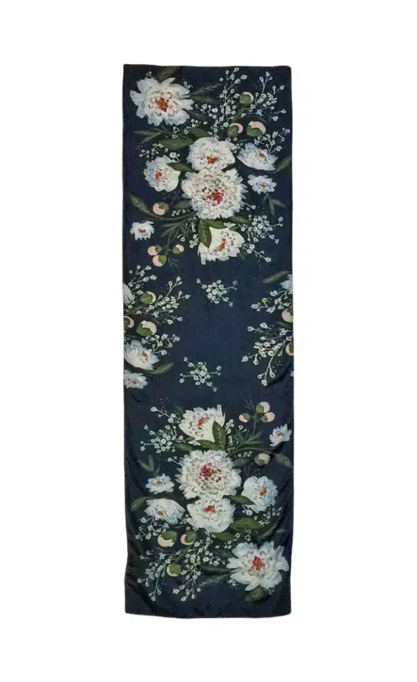 Zwarte sjaal van zijde met bloemen