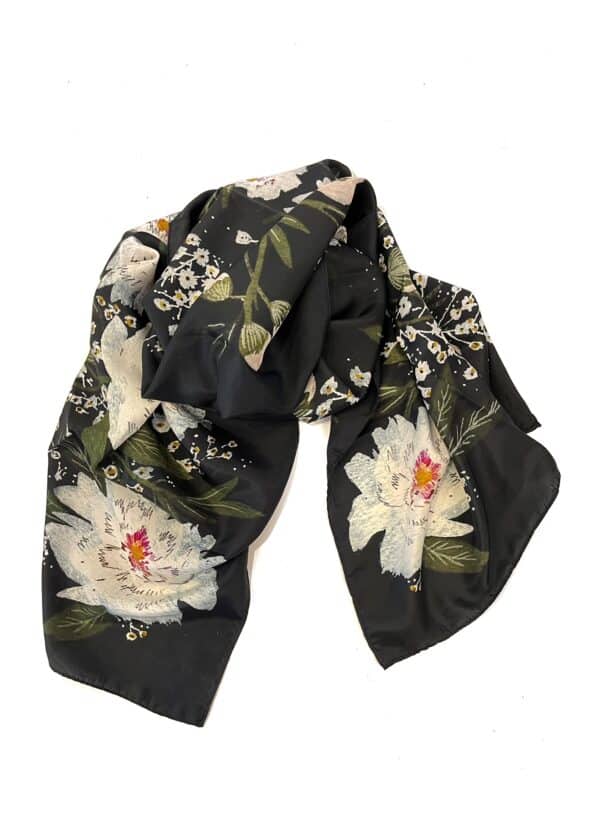 Zwarte smalle sjaal van zijde met bloemen