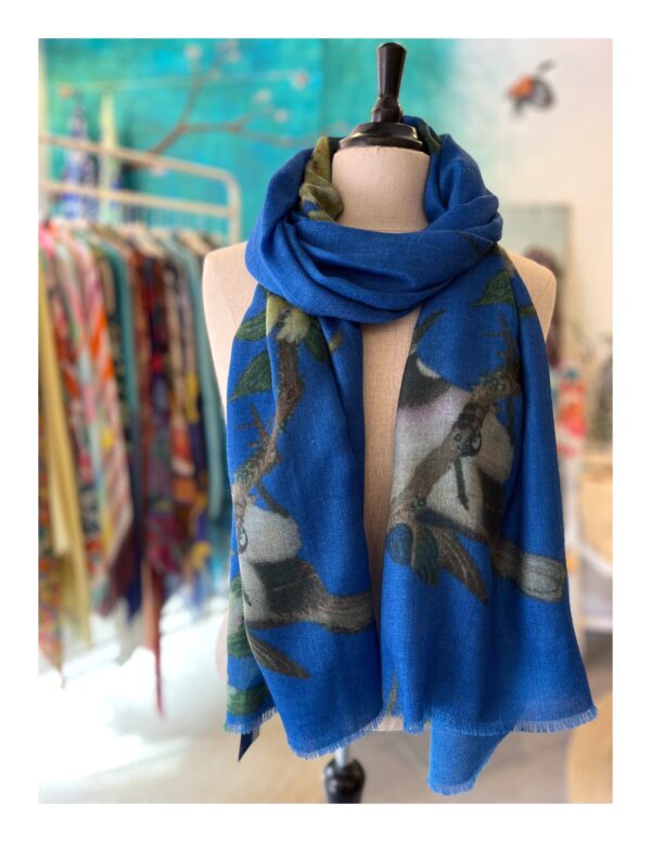 Blauwe vier seizoenen Otracosa shawl met vogels