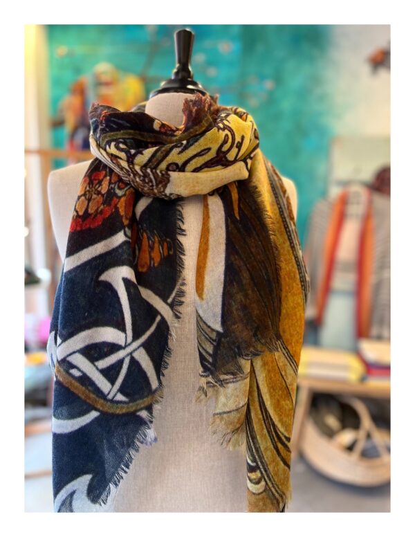 Otracosa art collectie stola shawl van Mucha