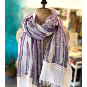 Moment Amsterdam shawl van katoen in violet en ecru