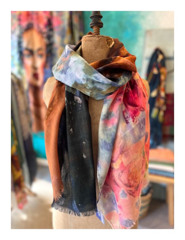 all season Otracosa shawl met Frida Kahlo