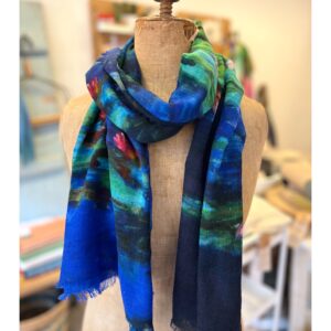 Blauwe Otracosa art shawl van Monet de waterlelies
