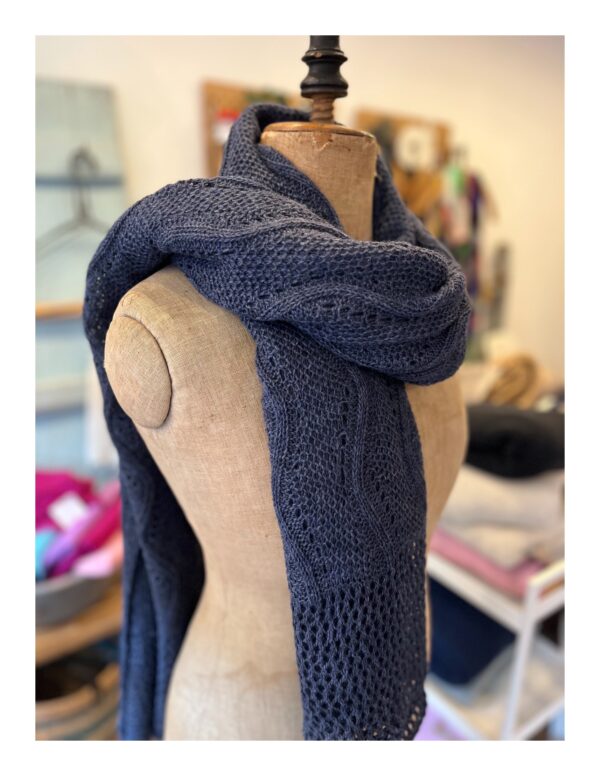 Jeans blauwe gebreide shawl en omslagdoek