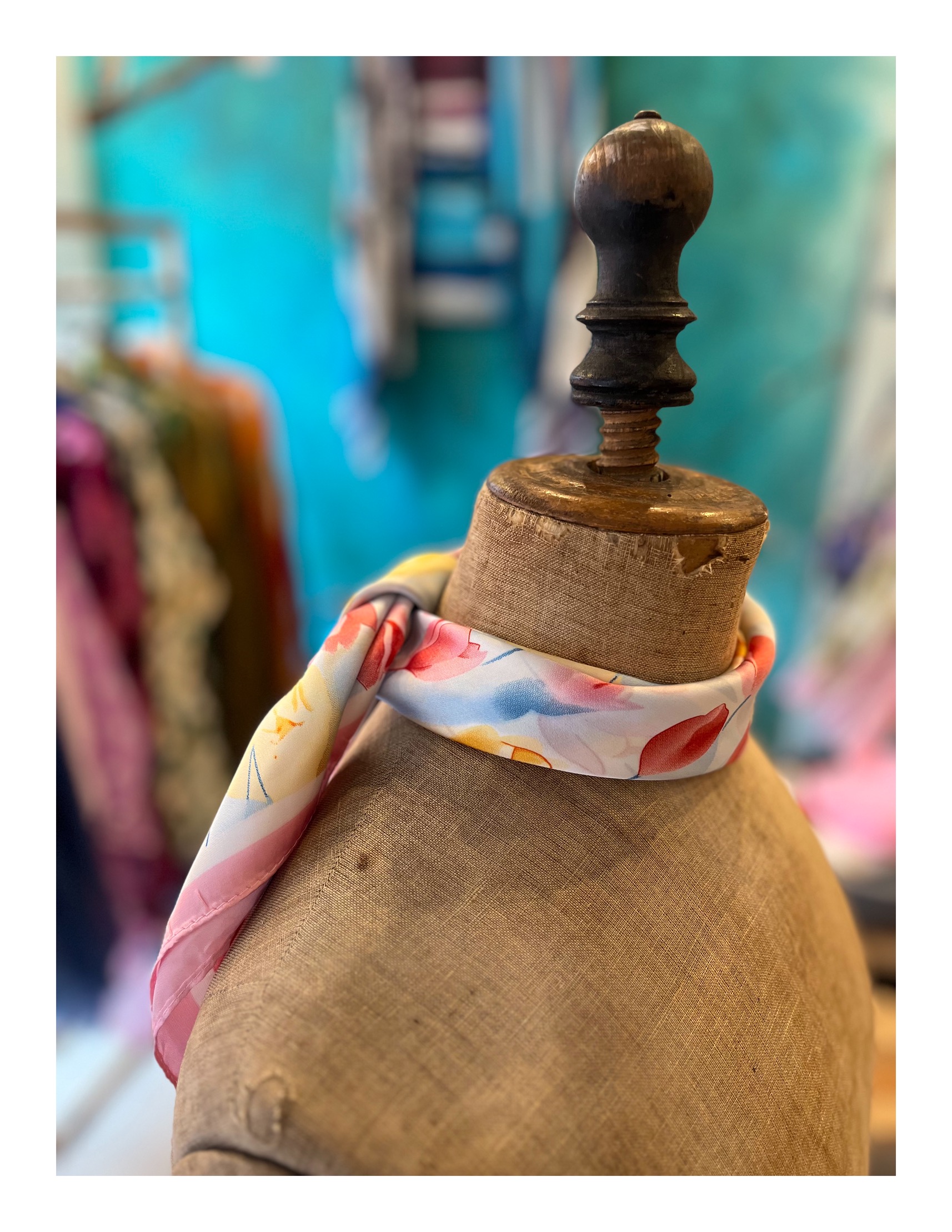 klein vierkant bandana sjaaltje met tulpen