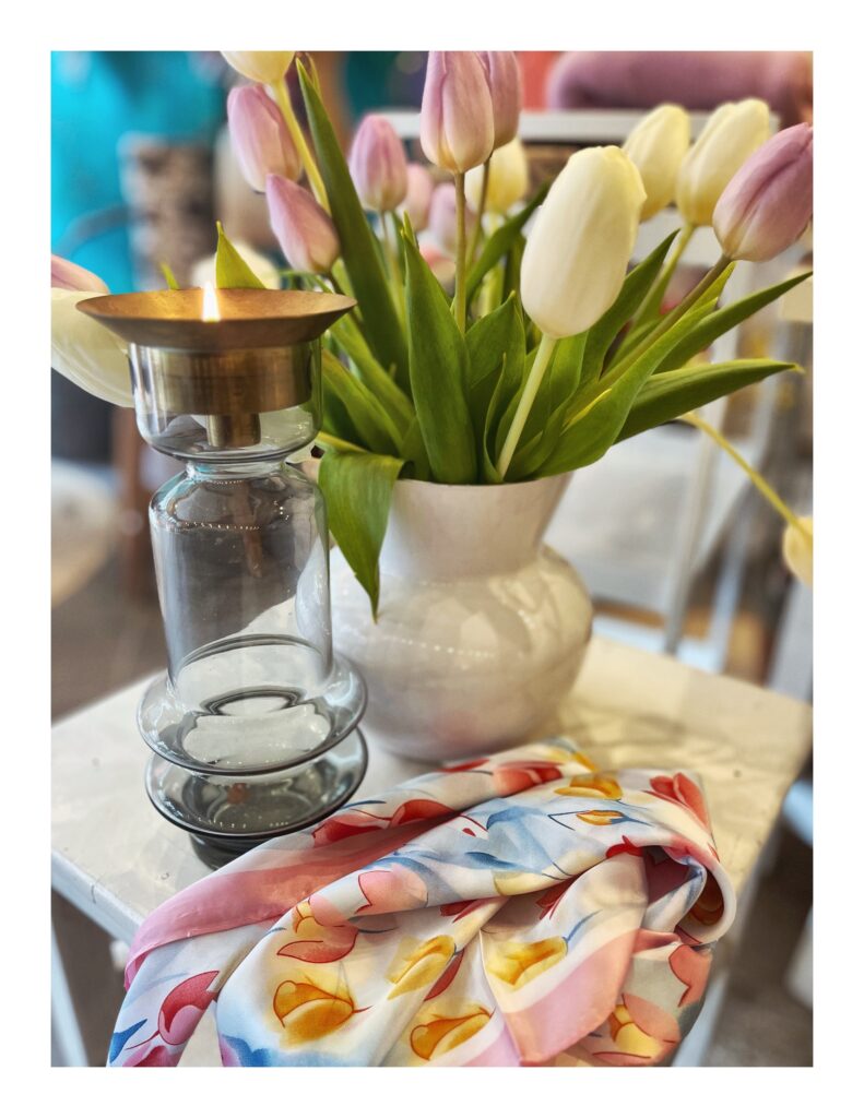 klein vierkant bandana sjaaltje met tulpen