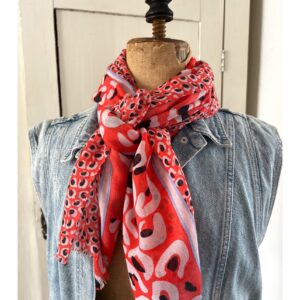 oranje sjaal met mix and match dierenprint