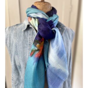 Blauwe art shawl wol en zijde "vrouwenportret" naar Leo Gestel
