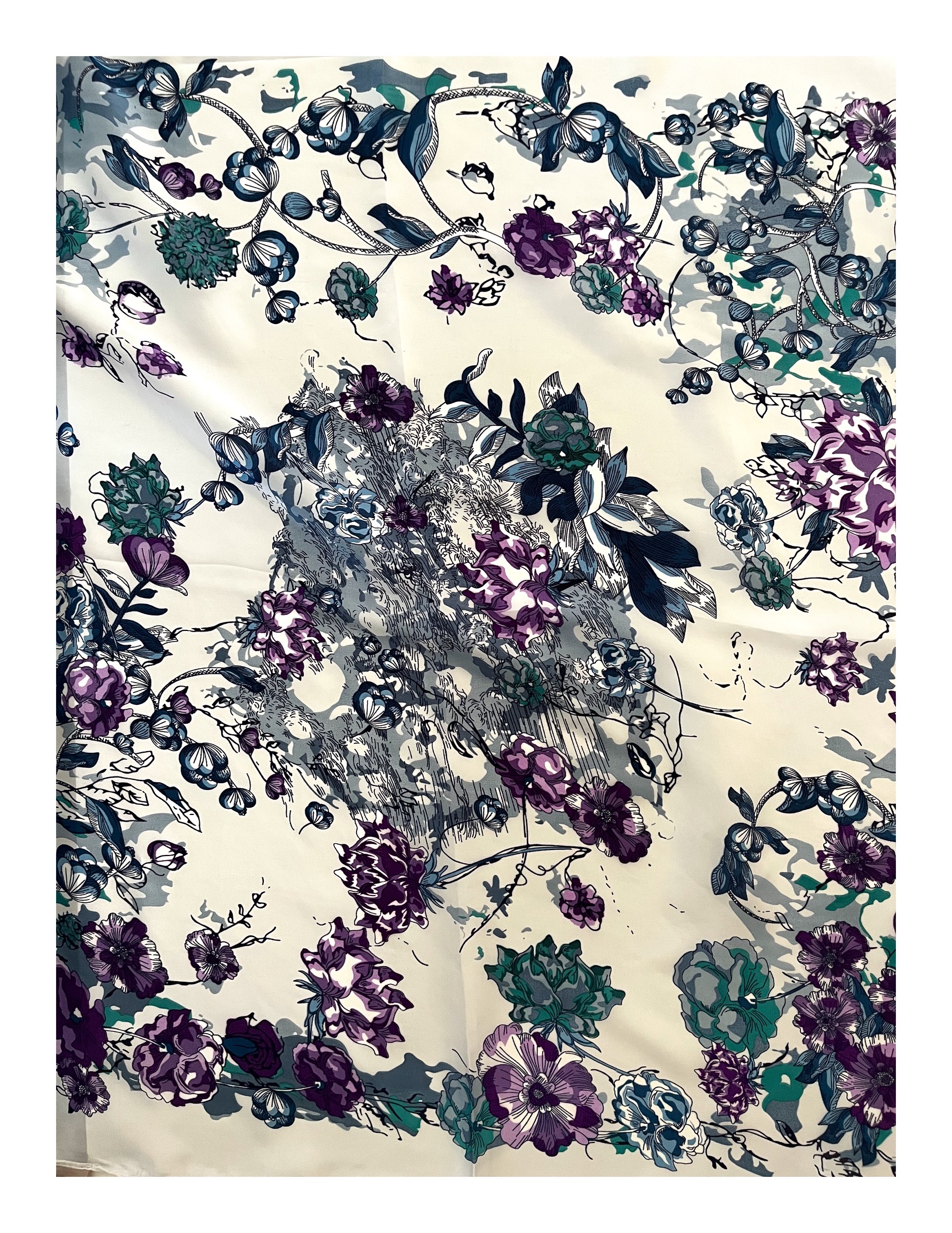 Klein zijden sjaaltje met bloem design in blauw