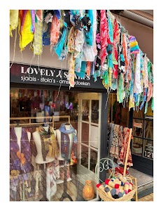 Lovely Scarfs plaats foto